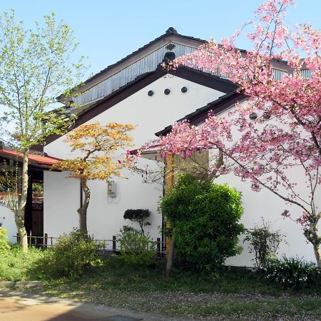 Shirokuma Inn Toyama Station Exterior foto