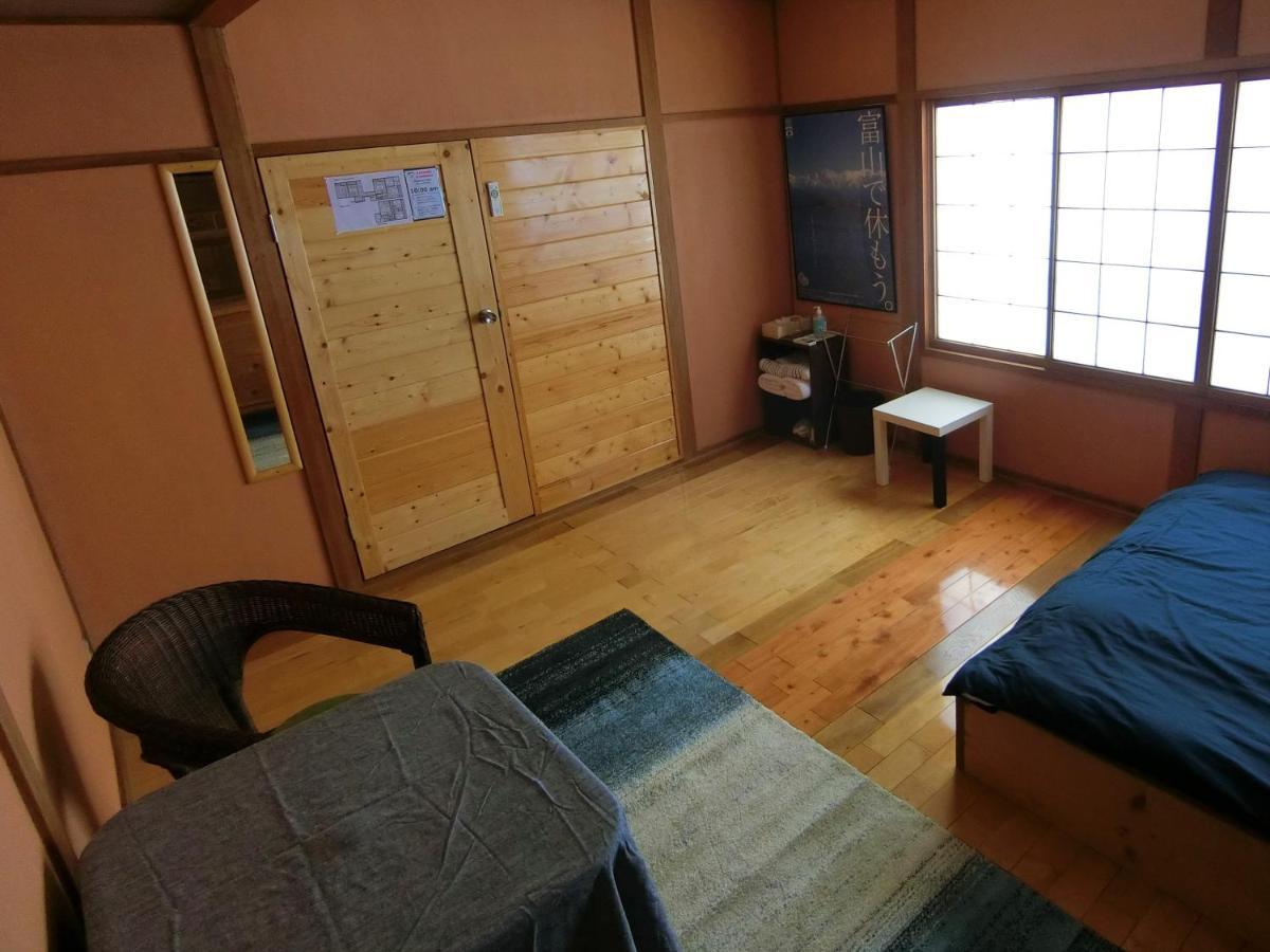 Shirokuma Inn Toyama Station Exterior foto
